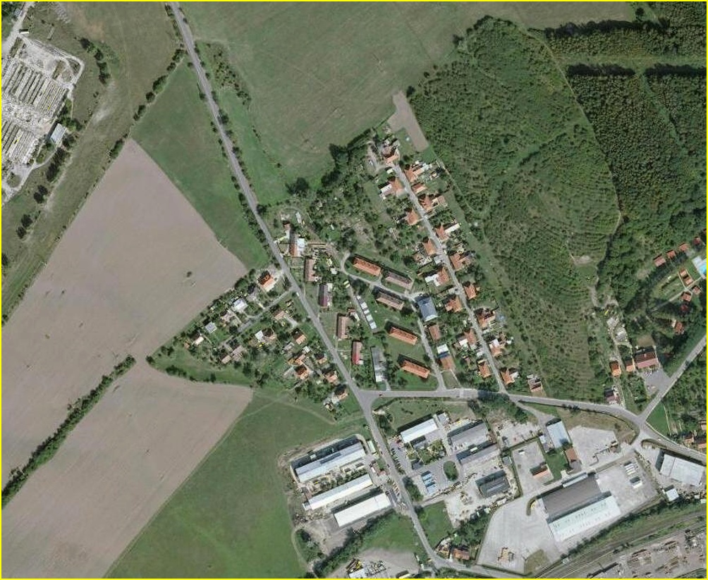 Fučíkovka-Luhačovská-Domky z r. 2008